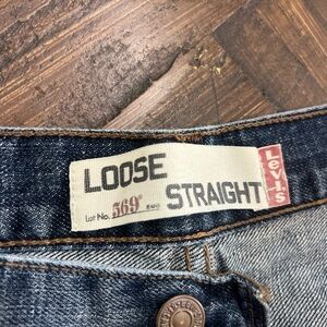 Levi 569 loose straight